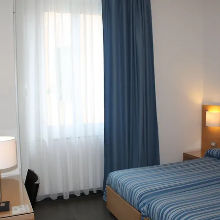 Genova מלון ססטרי לבאנטה